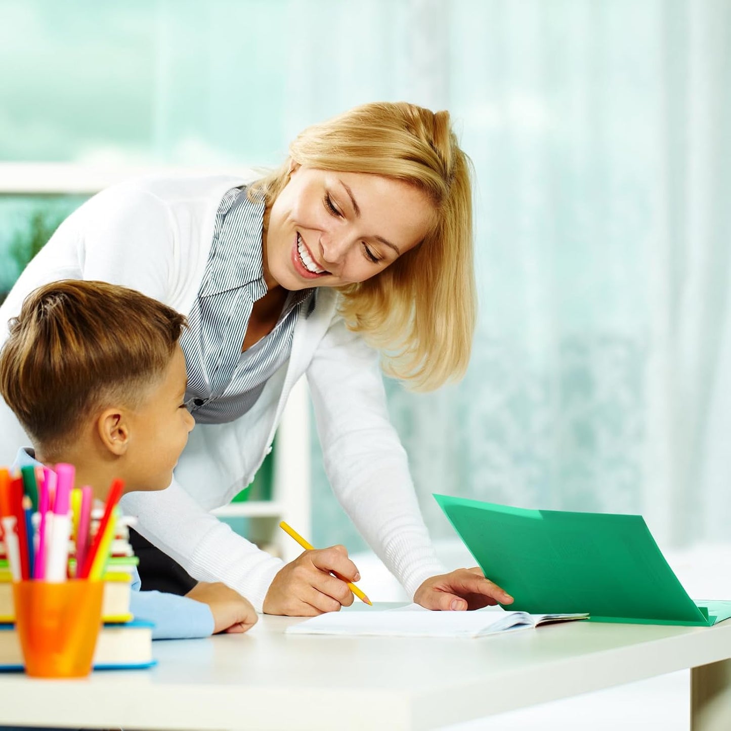 Patelai 48 Pcs Plastic Folders with 2 Pockets and 3 Prongs Home Folders with Card Slot Letter Size Heavy Duty Report Covers for Back to School(Green,Classic)