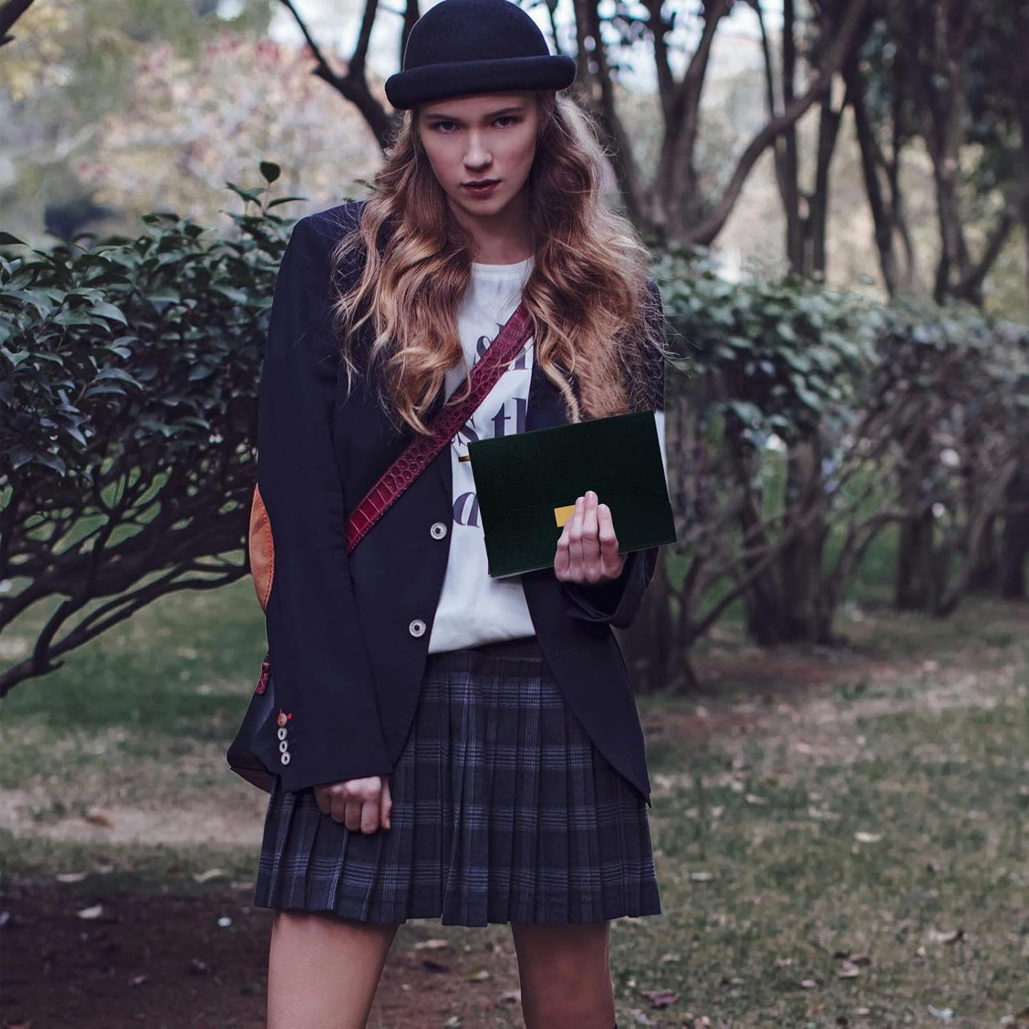 2026 Daily Monthly Planner - Calendar, January - December 2026, 100GSM Thick Paper, Leather Cover, Planner with Hourly Schedule,6.1" x 8.2", Daily Inside Page - Monthly Inside Page, Pen Holder, Bookmarks (Black)