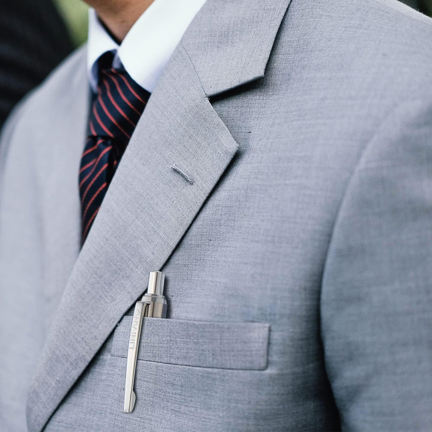 LINFANC 8 Pack Ballpoint Pens, Premium Retractable Metal Ballpoint Pen, Medium Point 1.0mm Black Ink Pen for Home School Work Office Supplies, Stainless Steel Trim, Extra 8 Refills