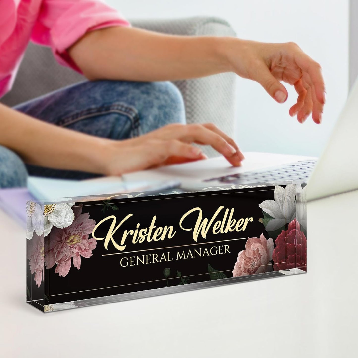 Name Plate for Desk, Desk Name Plate Personalized, Office Decor for Women Men, Acrylic Desktop Accessories, Office Appreciation Gifts for Boss Social Workers Nurse Teacher Employee (Black/Flowers)