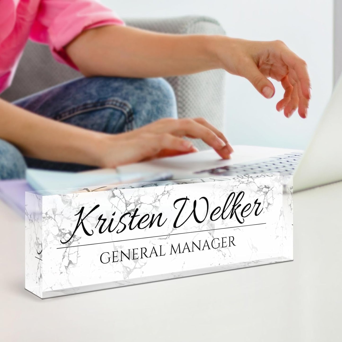 Name Plate for Desk, Desk Name Plate Personalized, Office Decor for Women Men, Acrylic Desktop Accessories, Office Appreciation Gifts for Boss Social Workers Nurse Teacher Employee (White Marble)