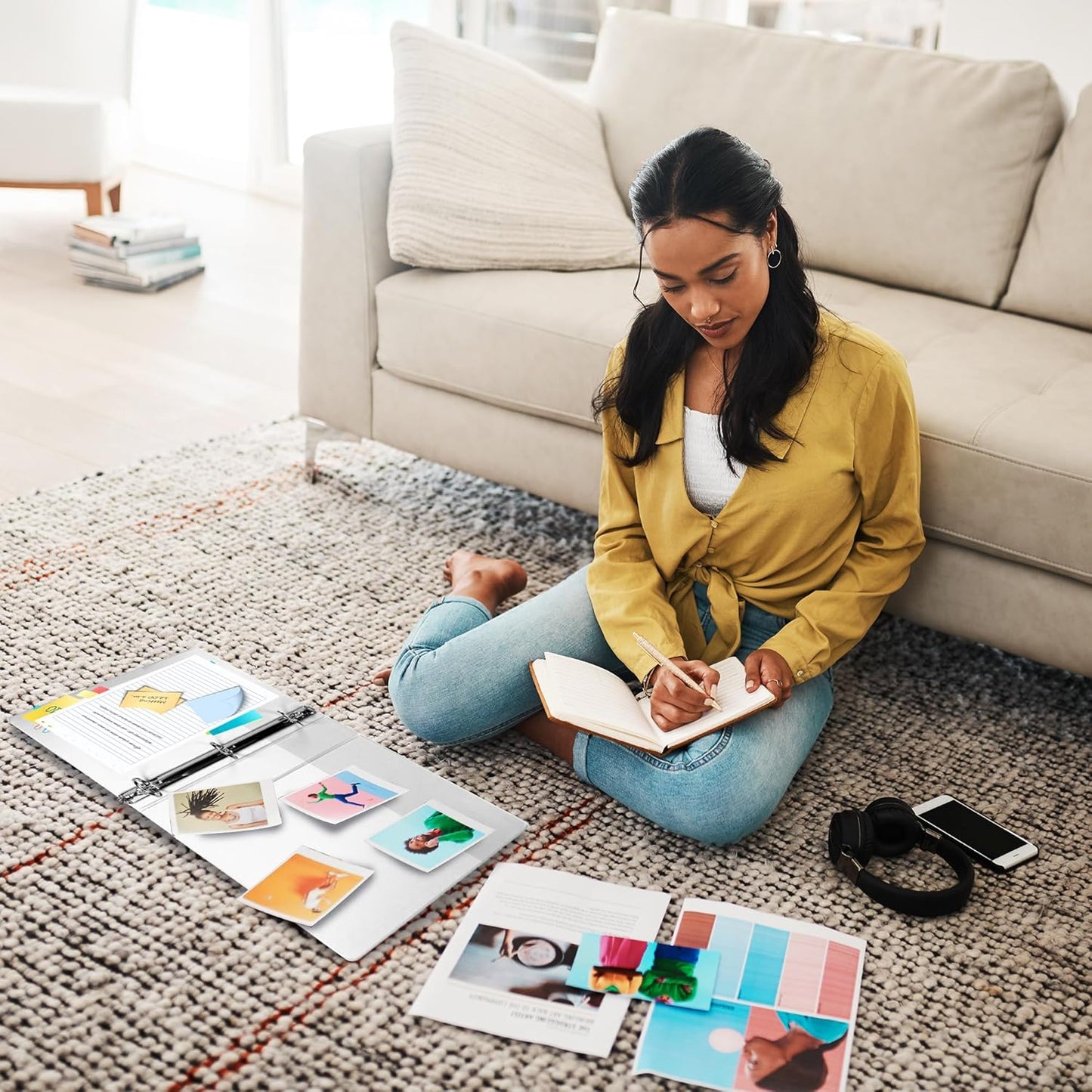 Samsill 1.5 Inch 3 Ring Binders, Made in USA, Economy Round Ring, Clear View Cover, 325 Sheet Capacity - for School, Home, Office - White, 6 Pack
