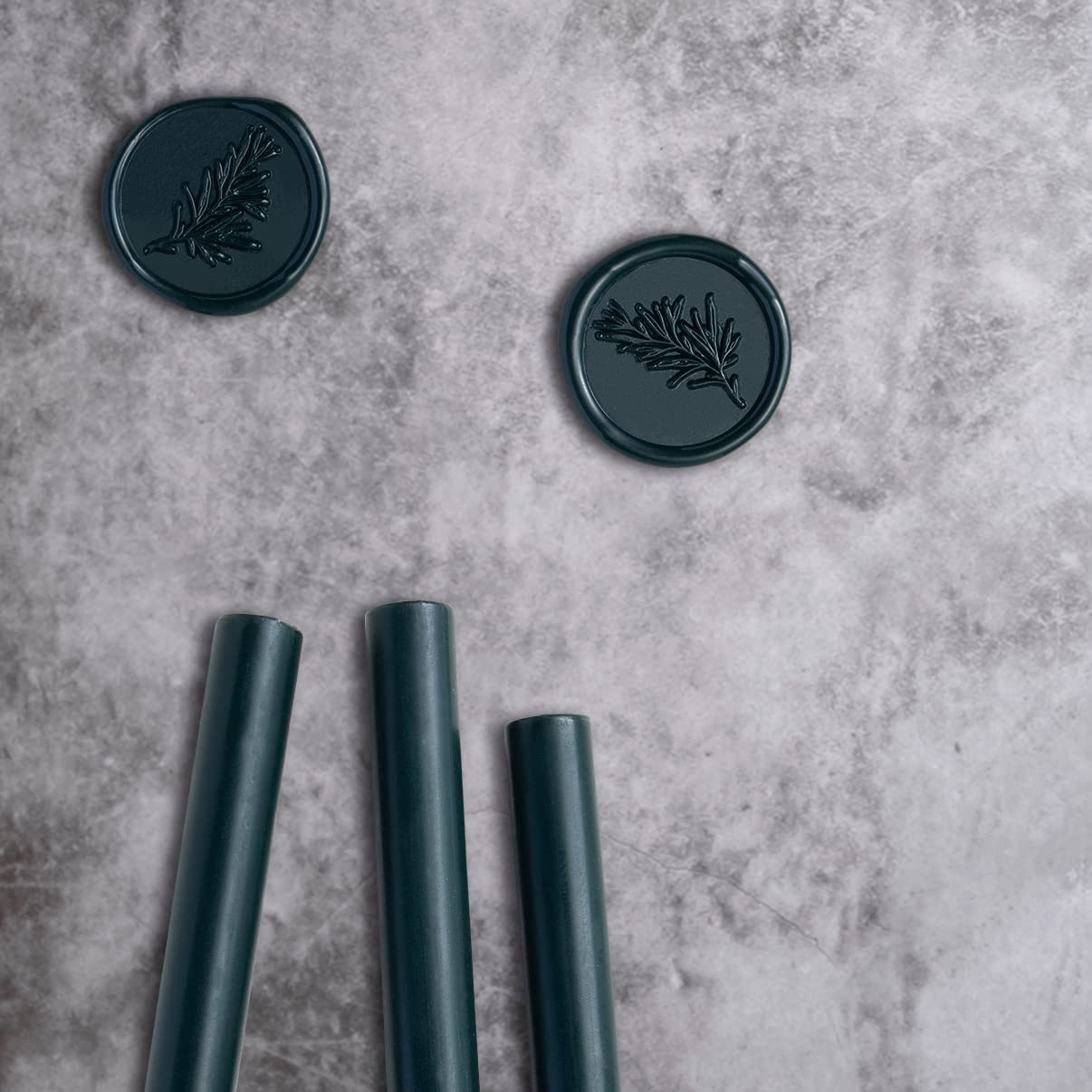 UNIQOOO Forest Green Christmas Fir Glue Gun Sealing Wax Sticks for Wax Seal Stamp - Great for Wedding Invitations, Cards Envelopes, Snail Mails, Wine Packages, Christmas Gift Ideas, Pack of 8