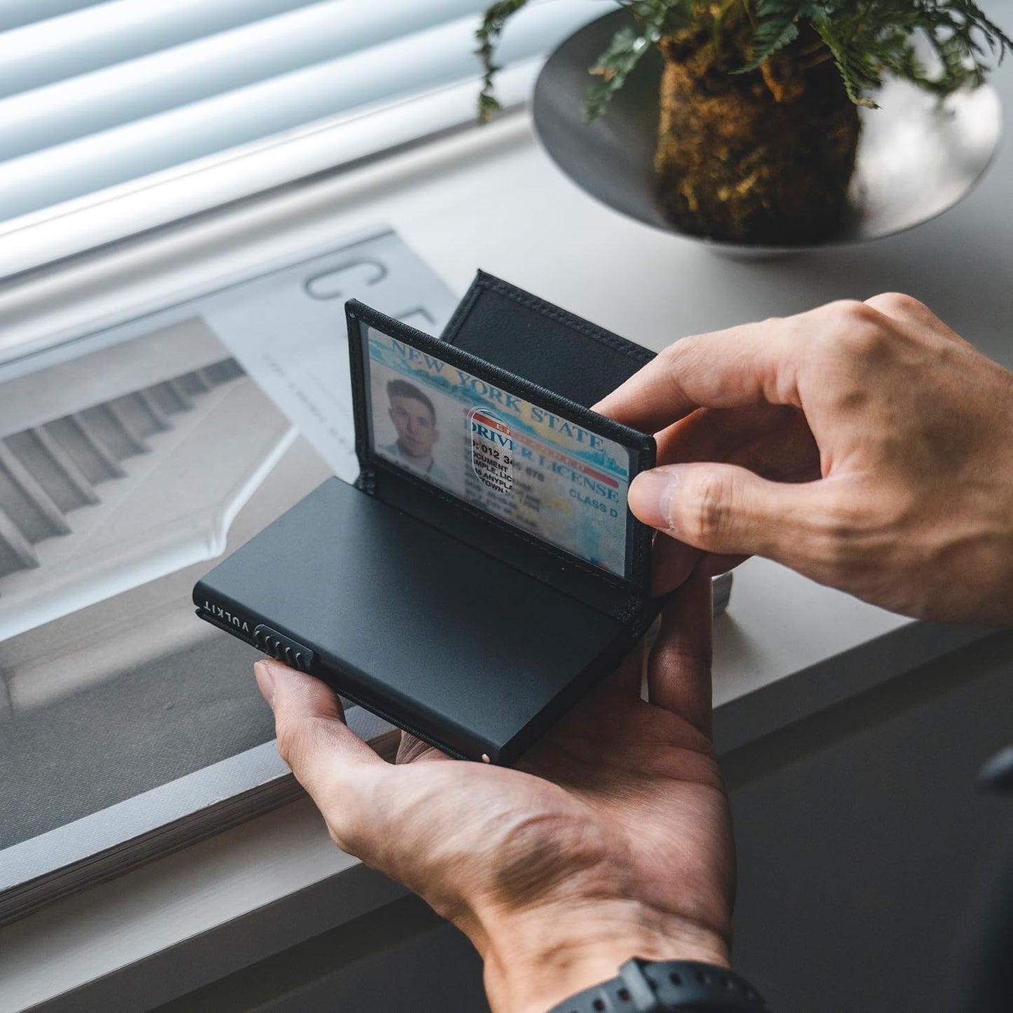 VULKIT Card Holder Wallet with Double ID Windows RFID Blocking Pop Up Wallet Minimalist Design for 12 Cards