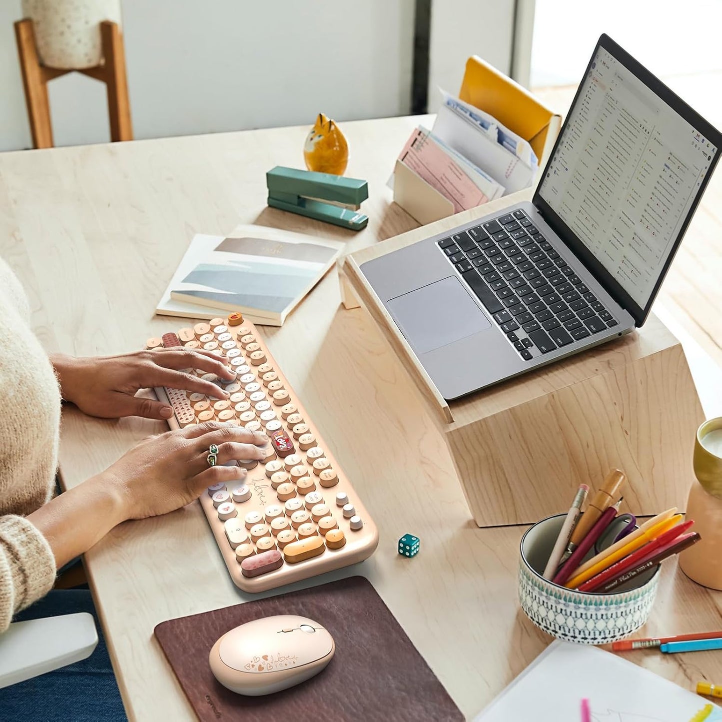 Wireless Keyboard and Mouse, Typewriter Full Size Keyboard with Number Pad and 2 in 1 USB Connected Mouse for Mac, Windows 7/8/10, Laptop, Desktop, PC, Computer