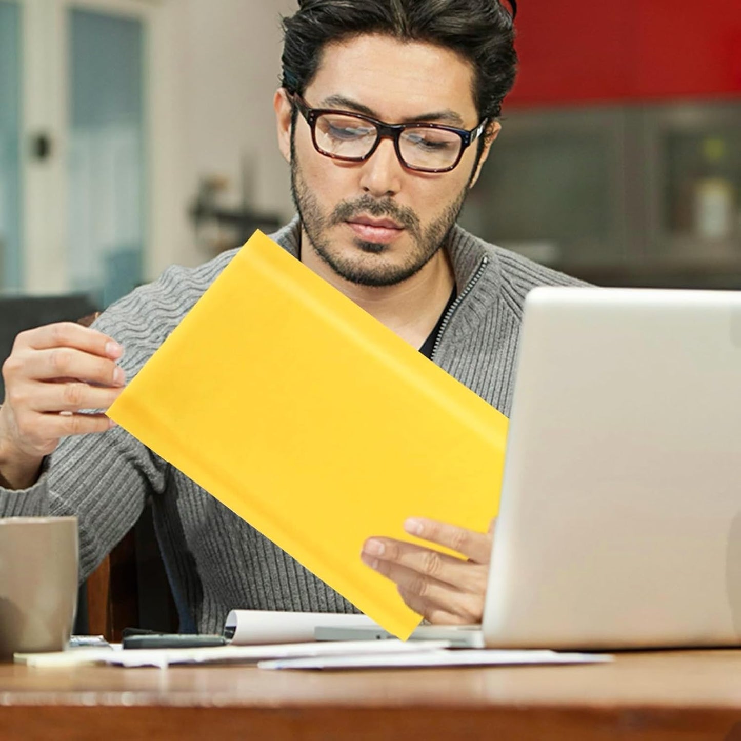 Kraft Bubble Mailers 6×10'' Inch 100 Pack Yellow Padded Envelopes Self-Sealing Mail Shipping Bags for Mailing Cards Jewelry Makeup and Small Business Packaging