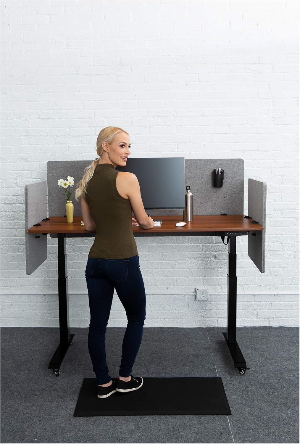 Stand Up Desk Store ReFocus Clamp-on Acoustic Desk Divider Privacy Panel That Reduces Noise and Visual Distractions (Cool Gray, 47.25" x 23.6", 23.6" x 23.6", & 23.6" x 23.6")