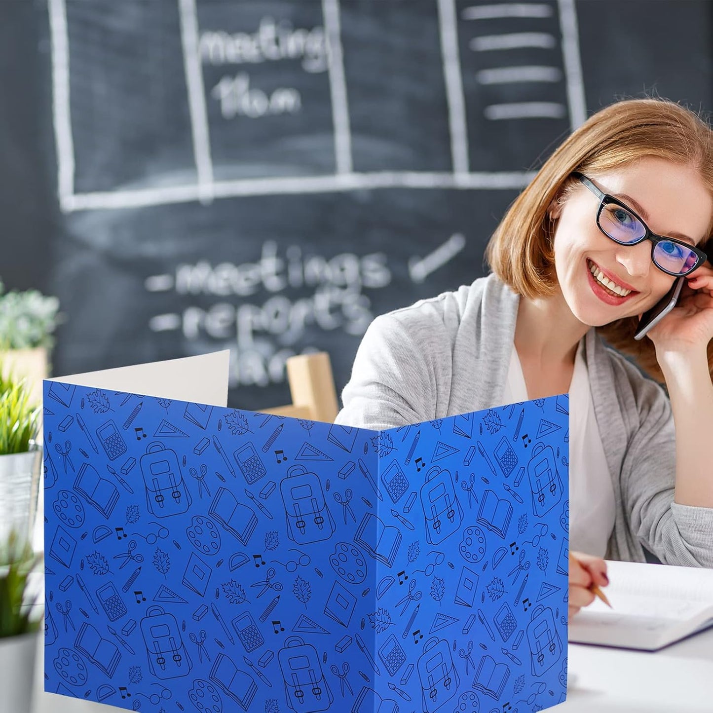 Crtiin 24 Pcs Privacy Folders for Students Desk Dividers Standard School Privacy Cardboard Board Testing Dividers Shield for Classroom Teacher Supplies Keep Eyes from roving(Cute)