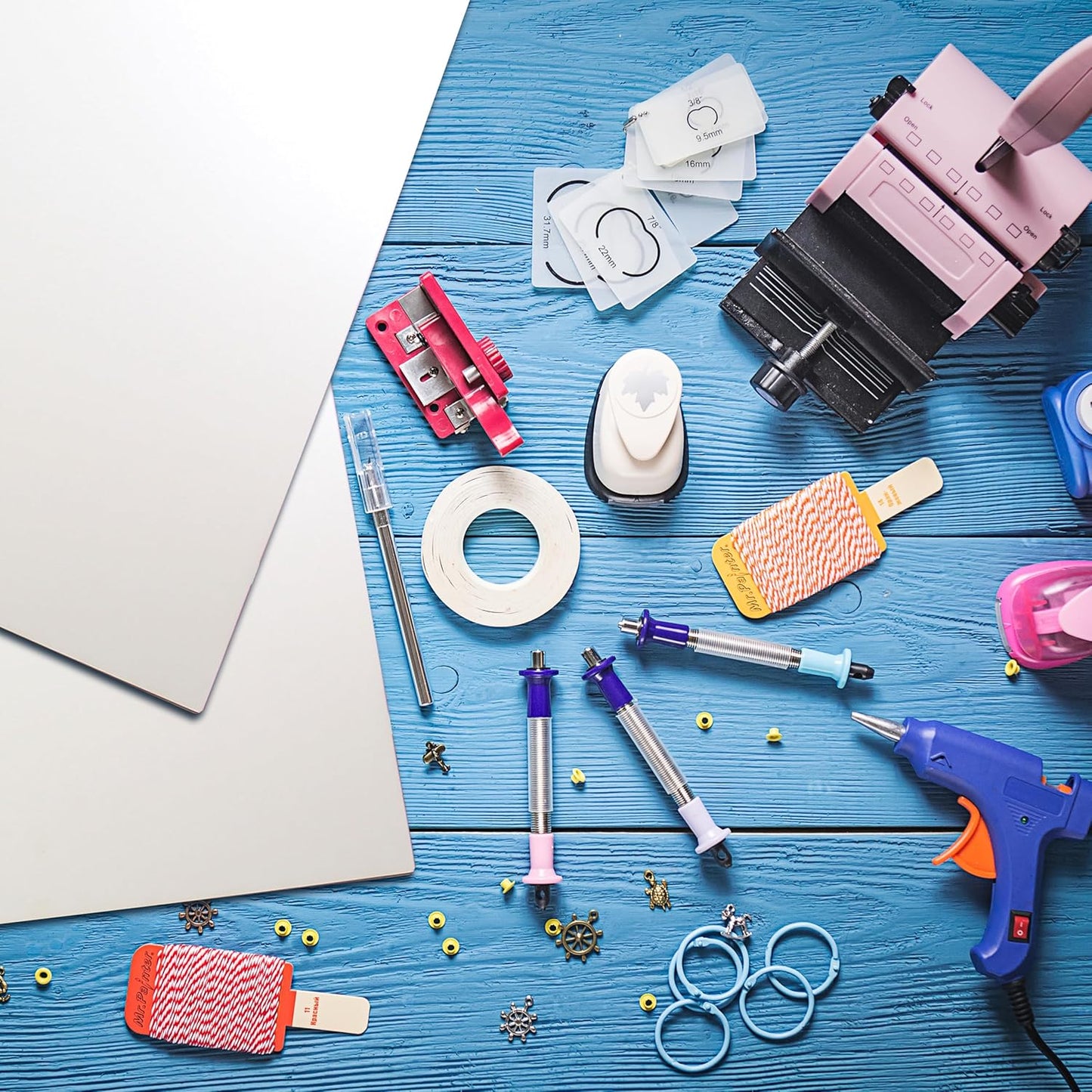 Flipside Products 30" x 40" White Foam Board, Arts and Crafts, 3/16" Thick, Presentations, Large Signboards, Backing Board, Display, Pack of 25